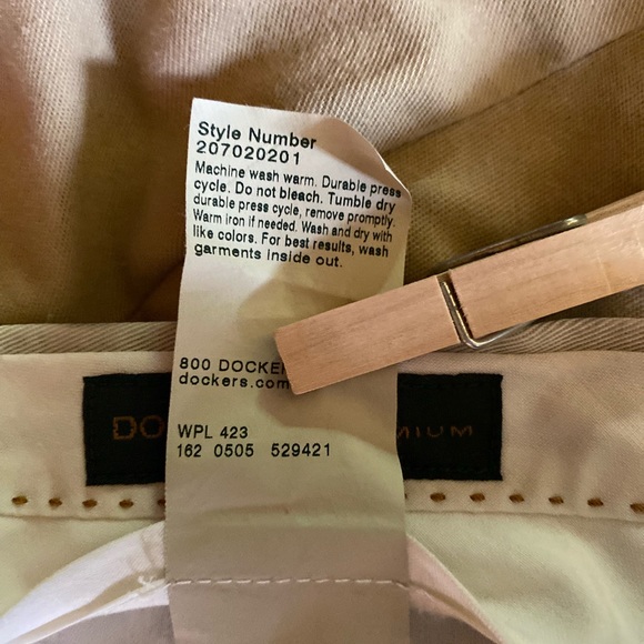 Dockers Premium Never Iron pants - Picture 6 of 8